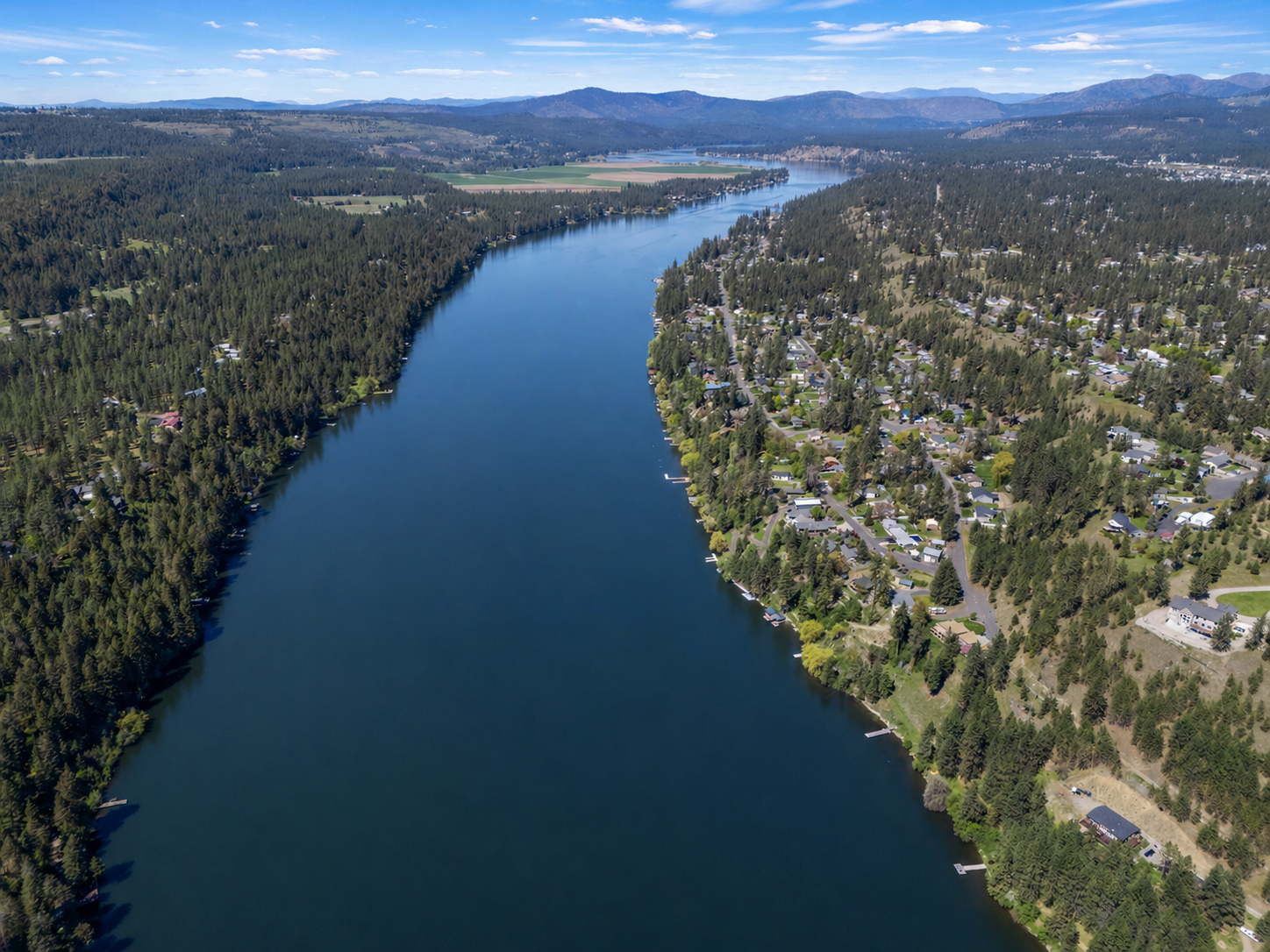 Pointe 9 &mdash; aerial of Long Lake (Home Page Block 2 Photo 1)